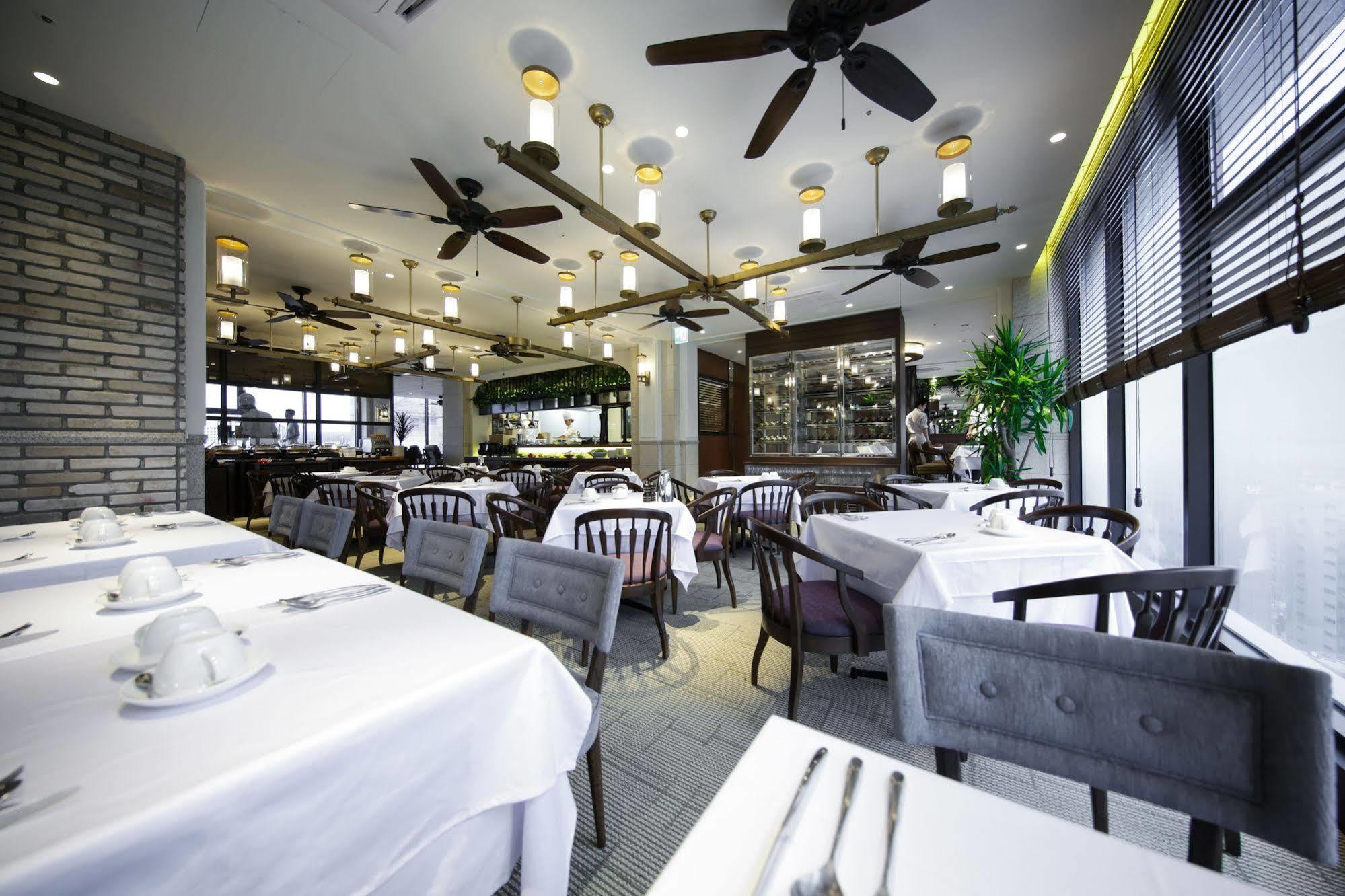 Solaria Nishitetsu Hotel Seoul Myeongdong Екстериор снимка