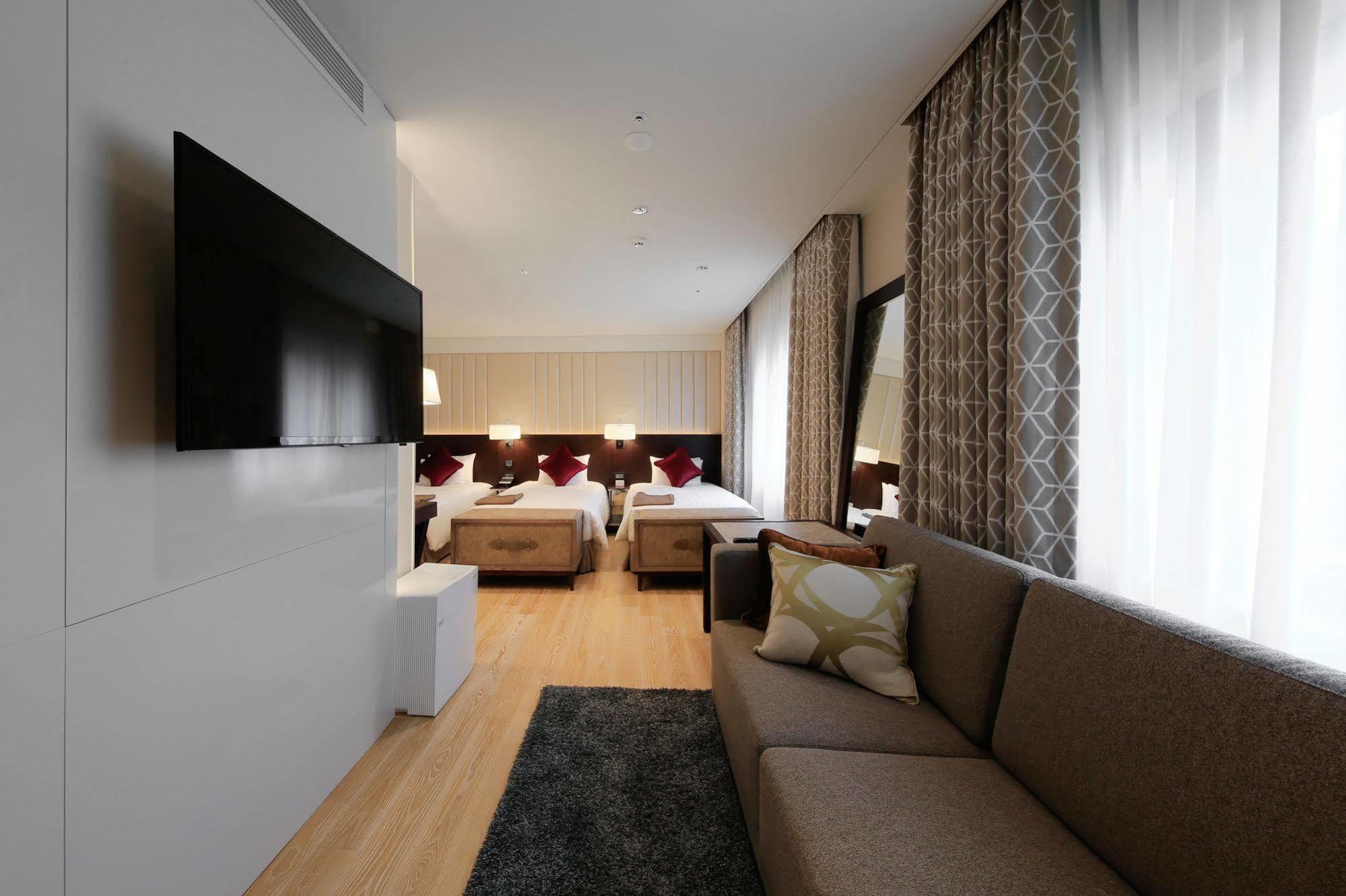 Solaria Nishitetsu Hotel Seoul Myeongdong Екстериор снимка